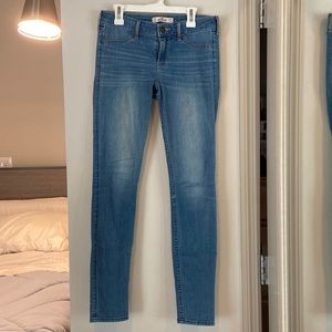 Hollister medium-wash jeggings